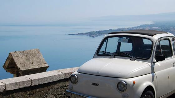 italie_sicilie_uitzicht_kust_auto_fiat_zee_pixabay