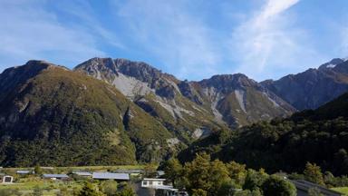 Mount Cook Lodge & Motel 2