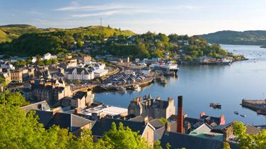 schotland_argyll-and-bute_oban_the-harbour_getty