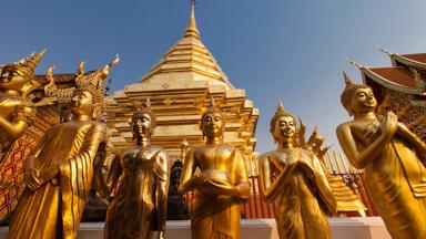 thailand_chiang-mai_doi-suthep_tempel_gouden-beelden_boeddha-beelden_shutterstock