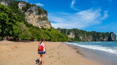 thailand_krabi_andamanse-zee_toerist-wandelen_b.jpg