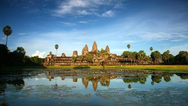 cambodja_siem-reap_angkor-wat_tempel_water_reflectie_b