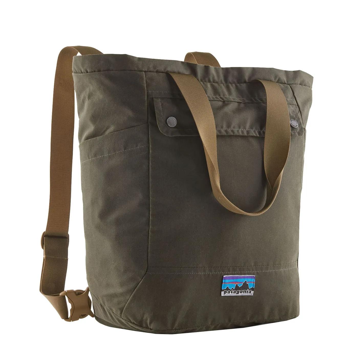 Patagonia  Waxed Canvas Tote Pack basin green  Groen main product image