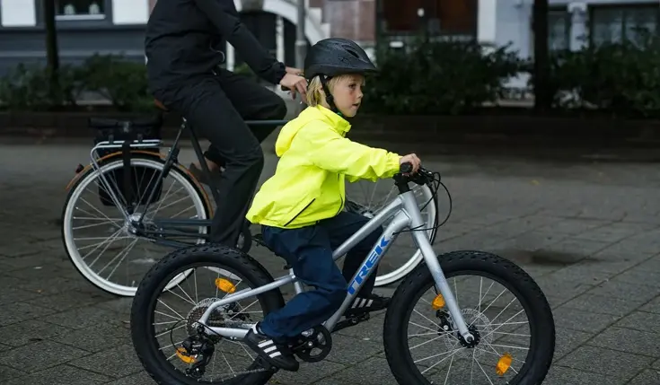Essential - Regenbroek Kids
