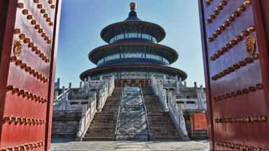 china_beijing_tempel-van-de-hemel_trap_aanzicht_rode-deur_b