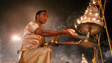 india_uttar-pradesh_varanasi_aarti-ceremonie_4_o