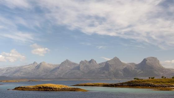 noorwegen_noord-noorwegen_helgeland_sy-sostre_seven-sisters_jErlend-Haarberg