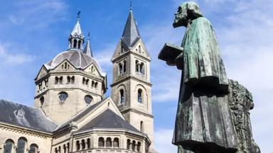 Pierre Cuypers Statue (Roermond)