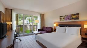 Hotel_Zwitserland_Davos_Hilton_Garden_Inn_Kamer_Queen_Met_Bank