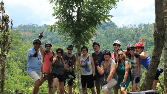 indonesie_bali_mountainbiketocht_kintamani_groep_w.jpg