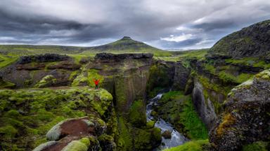 IJsland, Vik, Eyjafjallajokul vulkaan - GettyImages-1225579289