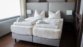 hotel_duitsland_enjoy-weinhotel-veldenz_hotelkamer_3