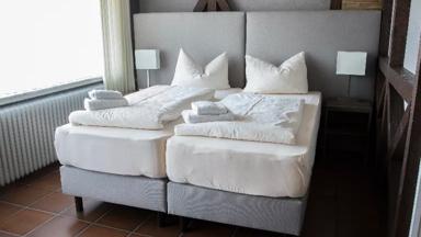 hotel_duitsland_enjoy-weinhotel-veldenz_hotelkamer_3
